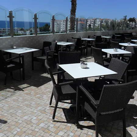 Ξενοδοχείο με διαμερίσματα Brisa Sol Αλμπουφέιρα