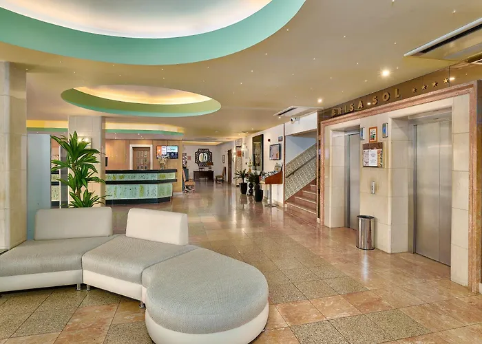 布里萨索尔公寓式酒店