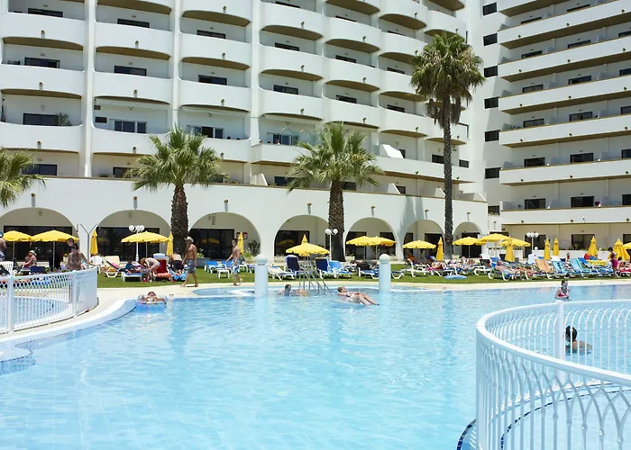 布里萨索尔公寓式酒店